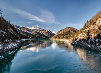 La via dei Laghi: il meglio del friuli in moto Friuli in moto - Lago di Sauris - veneto passi alpini itinerario