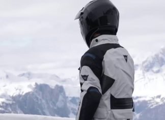 DAINESE Antartica e AGV AX9 pronti a sfidare l’inverno!