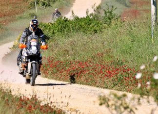 Scuola di guida enduro e sicurezza fuoristrada rally toscana tuscany maxi enduro crete siena