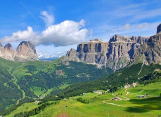 Il meglio del Trentino con Moto Guzzi Experience moto guzzi v85tt experience trentino 2019 dolomiti