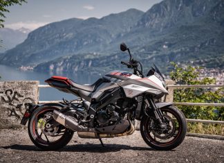 Suzuki Katana Jindachi – Ritorno al futuro Suzuki Katana Indachi - Test e Recensione