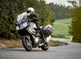 BMW K 1600 GT Viaggiare in Business Class BMW K 1600 GT la Moto da viaggio