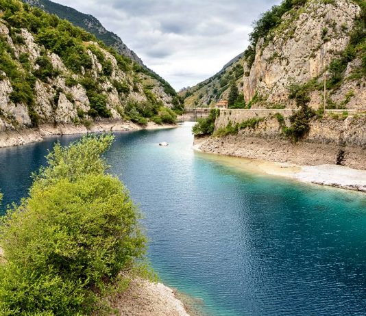 Gole del Sagittario e Lago di Scanno in moto gole sagittario abruzzo moto scanno sangro itinerario