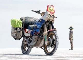 Le migliori borse e zaini impermeabili da moto Lorenzo Piolini - Salar de Uyuni