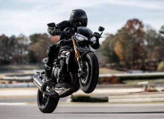 Triumph Speed Triple 1200 RS – La nuova leggenda Nuova Triumph Speed Triple 1200 RS
