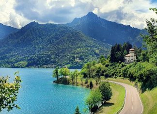 Da Riva del Garda alla Strada della Forra Lago di Ledro - Trentino in moto