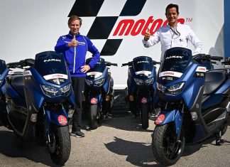 Yamaha e MotoGP insieme con gli NMAX 125 yamaha lin jarvis pau serracanta motogp dorna nmax 125