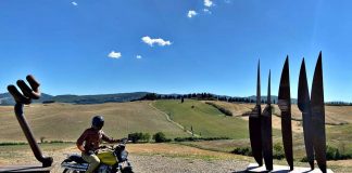 Toscana in moto tra San Gimignano e Lajatico Teatro del Silenzio lajatico bocelli toscana moto bici itinerario percorso