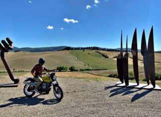 Toscana in moto tra San Gimignano e Lajatico Teatro del Silenzio lajatico bocelli toscana moto bici itinerario percorso