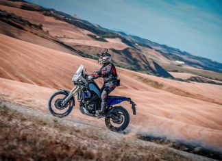 Colli Pisani: strade bianche e borghi antichi colli pisani tom42 alessandro botturri yamaha tenere 700 toscana moto strade bianche