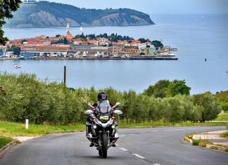 Istria in moto: le spiagge più belle e i borghi più antichi moto istria croazia itinerario weekend four points festival bici