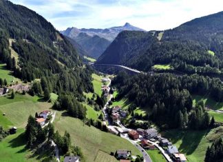 Passo del Brennero: in moto tra Italia e Austria Passo del Brennero itinerario alpi trentino alto adige austria moto bici informazioni