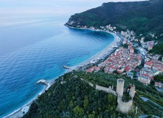 Noli: in moto tra i borghi più suggestivi della Liguria Noli borgo moto bici itinerario guida informazioni strada Liguria