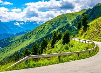 Alta Strada alpina della Zillertal in moto Alta strada della Zillertal itinerario moto Austria consigli informazioni bici cicloturismo