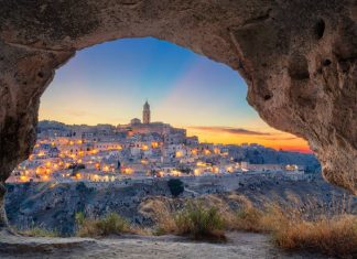 Dai Sassi di Matera alle Dolomiti Lucane in moto Basilicata coast to coast - itinerario moto informazioni cosa vedere matera sassi