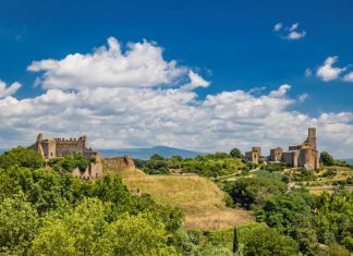 Lazio in moto sulle strade degli Etruschi Tuscania Lazio in moto percorso itinerario informazioni guida