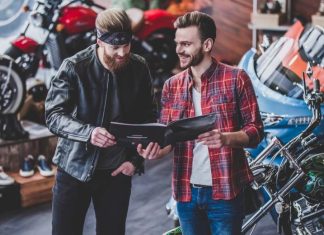 Guida all’acquisto moto: come scegliere quella giusta dealer moto concessionario