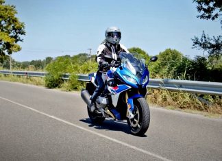 BMW R 1250 RS | La racer da viaggio: prova e impressioni BMW R 1250 RS test prova su strada recensione scheda tecnica