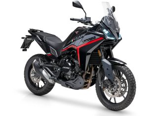 Moto Morini X-Cape 650 in versione Black Ebony Moto Morini X-Cape Black Ebony prova test prezzo impressioni