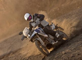 Suzuki V-Strom 800DE Djebel – il ritorno del mito SUZUKI V-STROM 800DE DJEBEL prezzo scheda prova test