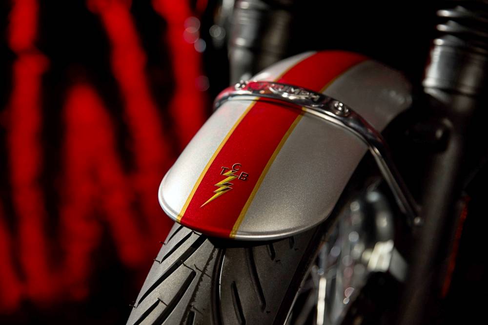 NUOVA TRIUMPH BONNEVILLE T120 ELVIS