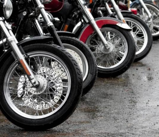 Scegliere le gomme per la moto: quando la personalità conta