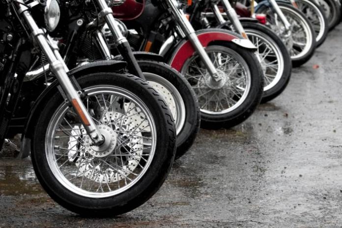 27757-gomme per la moto