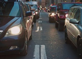 Assicurare la propria auto: cosa considerare prima di scegliere l’assicurazione RC