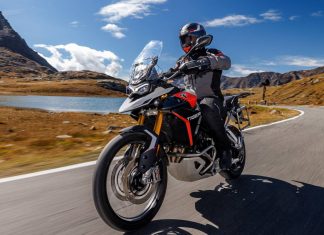 HELD Tavino: il completo adventure touring laminato accessibile
