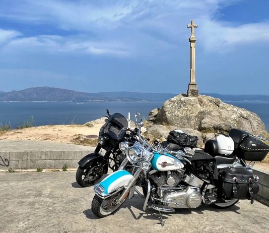 Cammino di Santiago in moto: 4.500 km tra Pirenei, Atlantico e Galizia Cammino di Santiago in moto